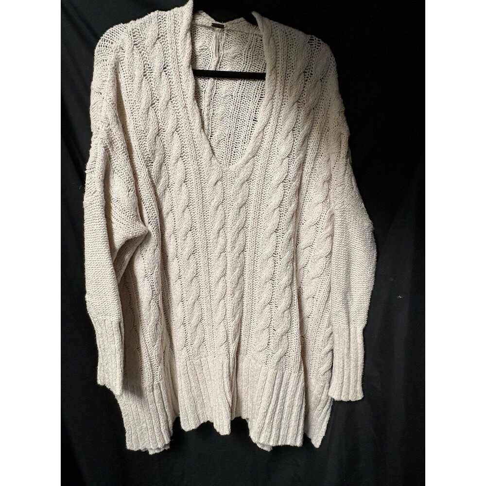 Free People Cream V-Neck Cable Knit Sweater. Oversized M